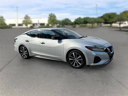 2023 Nissan Maxima SV