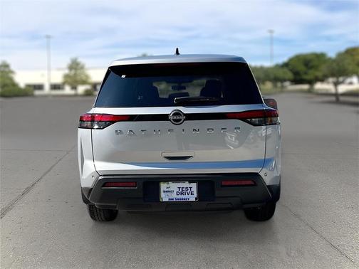 2025 Nissan Pathfinder S