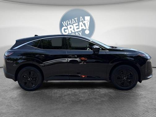 Black 2025 Nissan Murano SV
