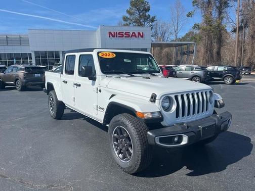 2023 Jeep Gladiator Overland