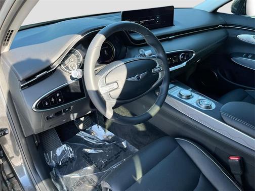 2024 Genesis GV70 2.5T