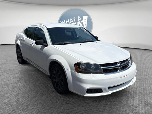 Bright White Clearcoat 2014 Dodge Avenger SE