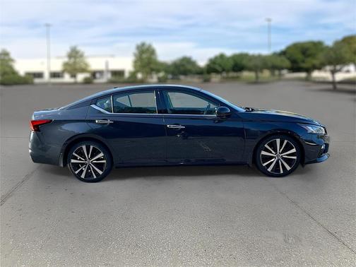 2020 Nissan Altima 2.0 Platinum