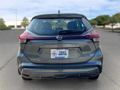 2025 Nissan Kicks Play S