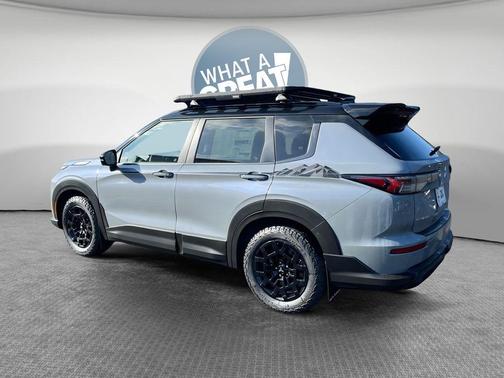 Moonstone 2026 Mitsubishi Outlander Trail Edition