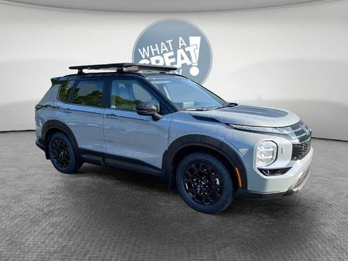 Moonstone 2026 Mitsubishi Outlander Trail Edition