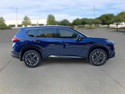 2025 Nissan Rogue Platinum