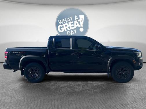 Black 2025 Nissan Frontier PRO-4X