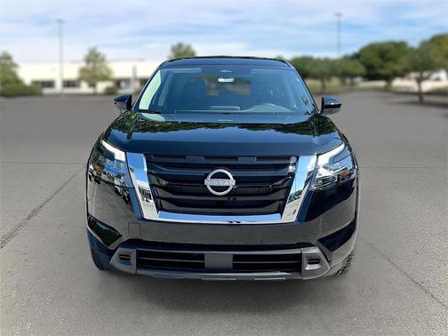 2025 Nissan Pathfinder S