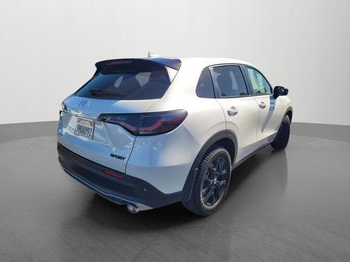 Platinum White Pearl 2024 Honda HR-V Sport