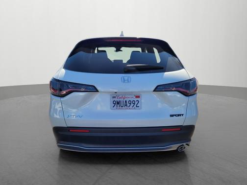 Platinum White Pearl 2024 Honda HR-V Sport