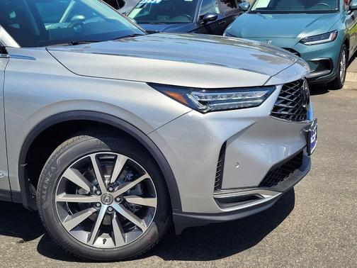Solar Silver Metallic 2026 Acura MDX Technology Package