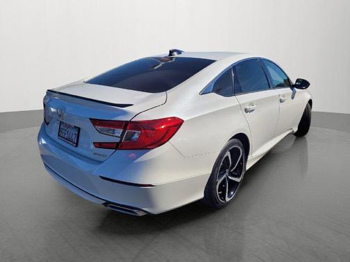 Platinum White Pearl 2022 Honda Accord Sport 1.5T