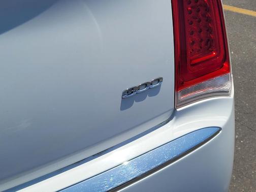 2015 Chrysler 300 Limited