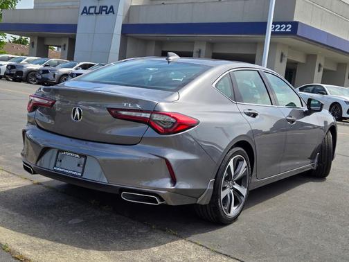 2025 Acura TLX Technology