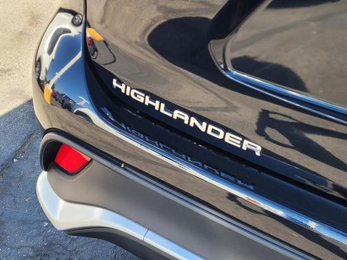 2023 Toyota Highlander XSE