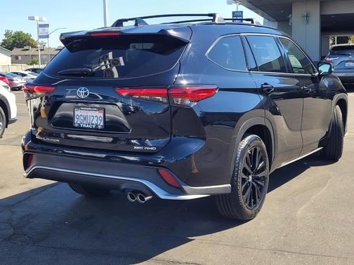 2023 Toyota Highlander XSE