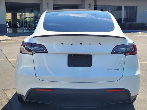 2020 Tesla Model Y Long Range