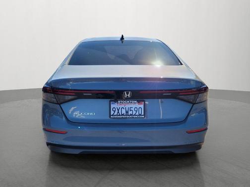 Urban Gray Pearl 2025 Honda Accord SE