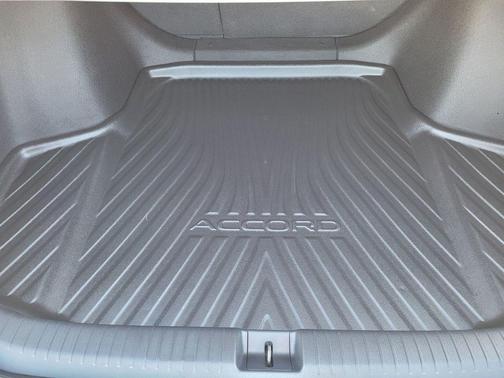 Urban Gray Pearl 2025 Honda Accord SE