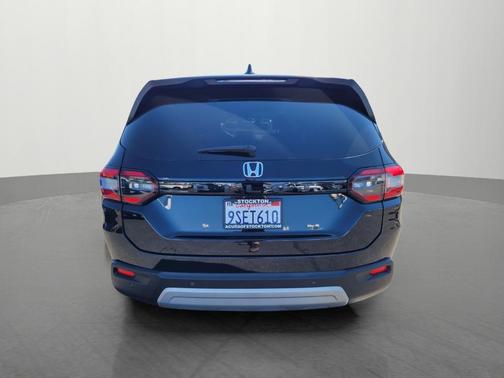 Crystal Black Pearl 2025 Honda Pilot EX-L