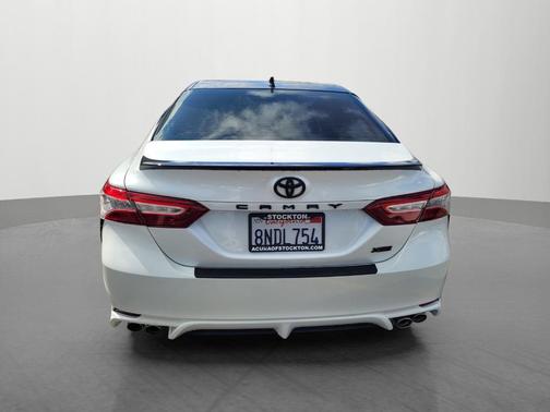 Midnight Black Metallic 2020 Toyota Camry XSE