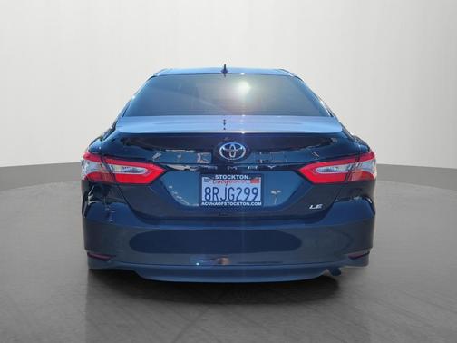Midnight Black Metallic 2019 Toyota Camry LE