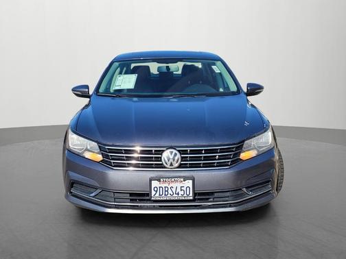 2017 Volkswagen Passat 1.8T SE