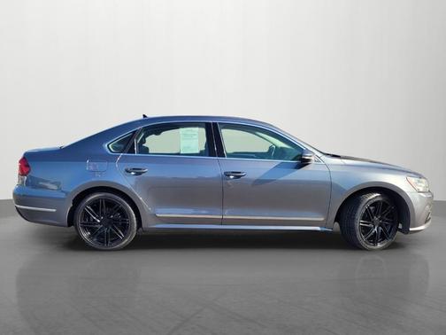 2017 Volkswagen Passat 1.8T SE