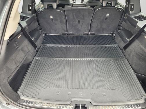 Gray Metallic 2019 Volvo XC90 T6 Inscription