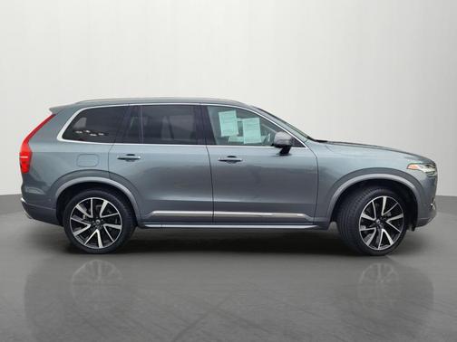 Gray Metallic 2019 Volvo XC90 T6 Inscription