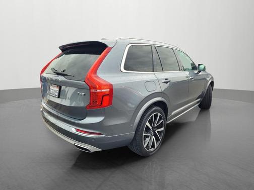 Gray Metallic 2019 Volvo XC90 T6 Inscription