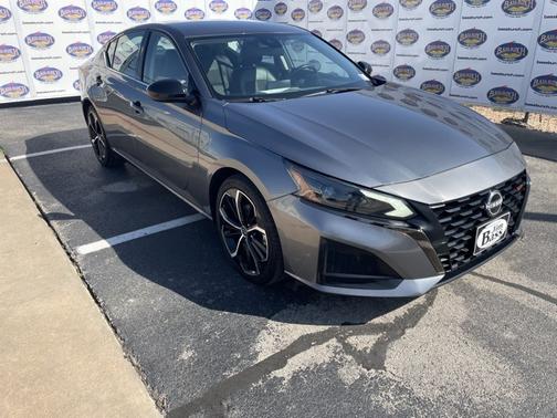 2023 Nissan Altima 2.5 SR
