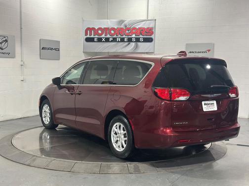 2018 Chrysler Pacifica LX