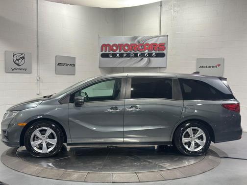 Lunar Silver Metallic 2018 Honda Odyssey EX-L