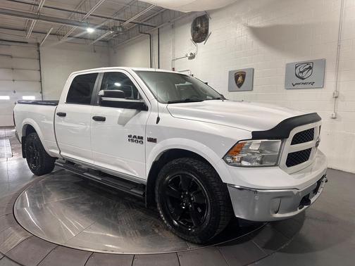 2017 RAM 1500 SLT