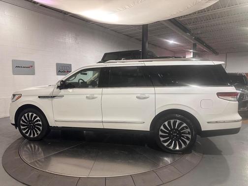 2023 Lincoln Navigator Black Label
