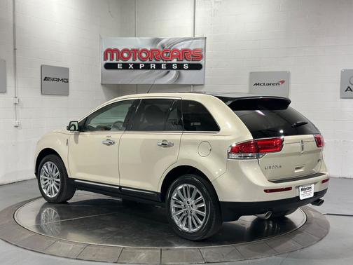 Platinum Dune Metallic Tri-Coat 2014 Lincoln MKX Base