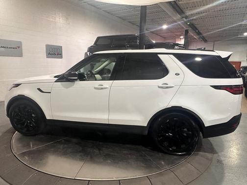 2025 Land Rover Discovery P300 S