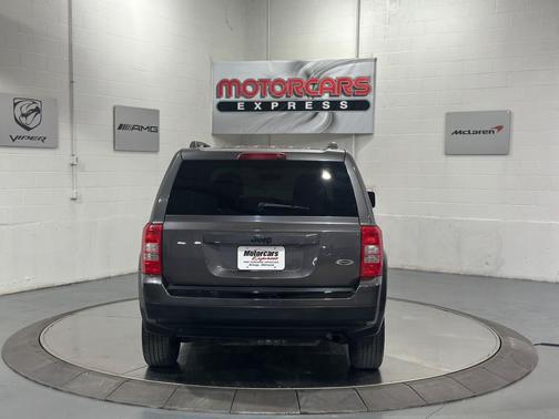 Granite Crystal Metallic Clearcoat 2015 Jeep Patriot Sport