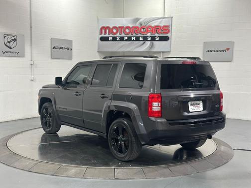 Granite Crystal Metallic Clearcoat 2015 Jeep Patriot Sport
