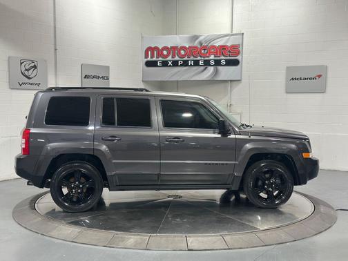 Granite Crystal Metallic Clearcoat 2015 Jeep Patriot Sport