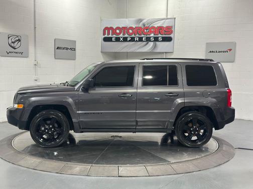 Granite Crystal Metallic Clearcoat 2015 Jeep Patriot Sport