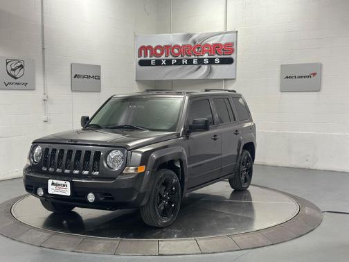 Granite Crystal Metallic Clearcoat 2015 Jeep Patriot Sport