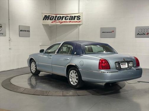 2009 Lincoln Town Car Signature