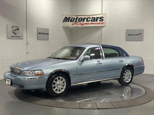 2009 Lincoln Town Car Signature