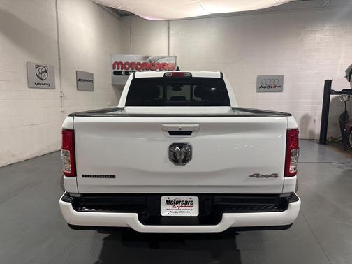 Bright White Clearcoat 2022 RAM 1500 Big Horn/Lone Star