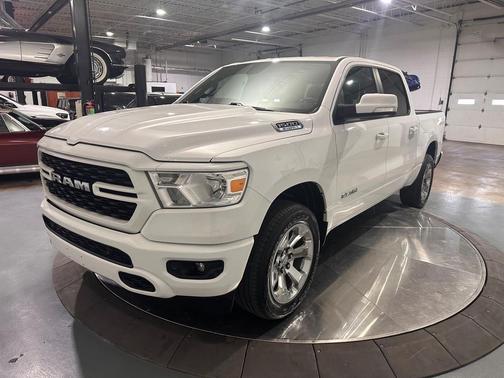 Bright White Clearcoat 2022 RAM 1500 Big Horn/Lone Star