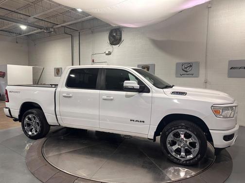 Bright White Clearcoat 2022 RAM 1500 Big Horn/Lone Star