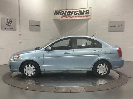 2011 Hyundai Accent SE
